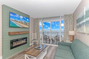 Χώρος καθιστικού στο Stunning Double Unit Condo-Both Newly Renovated with Spectacular Views- Atlantica 451/452