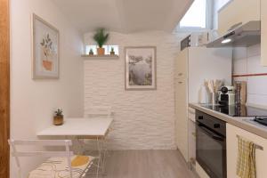 Zdjęcie z galerii obiektu Appartement 2 pièces cosy et élégant à Cannes w Cannes