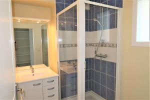 Fotografia z galérie ubytovania Superbe appartement avec WIFI, petite vue mer à TREGASTEL - Réf 26 v destinácii Trégastel