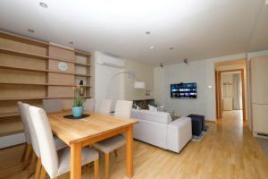 TV a/nebo společenská místnost v ubytování Tallinn City Apartments Roosikrantsi