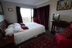 Cama ou camas em um quarto em Pacific View Bed and Breakfast