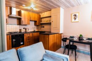 Kuchyňa alebo kuchynka v ubytovaní Park Place - 1 Bedroom Apartment in Bristol by Mint Stays
