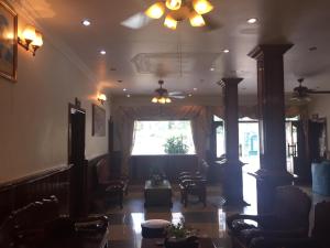 Restaurant ou autre lieu de restauration dans l'établissement Phnom Svay Hotel
