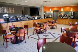 Restaurace v ubytování Howard Johnson by Wyndham Lexington