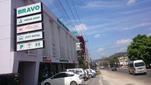 Gallery image of Bright Bravo Hotel in Kurunegala