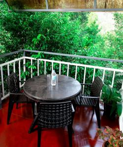 Balkón nebo terasa v ubytování The wayside cottage Munnar
