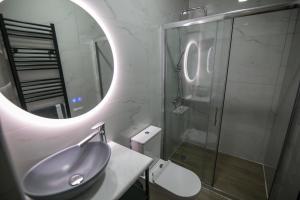 Ένα μπάνιο στο Meteora Loft Apartments 2 +15 φωτογραφίες