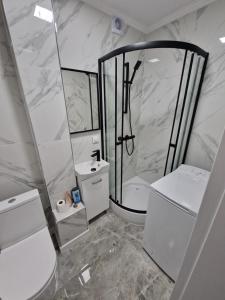 Ένα μπάνιο στο Centrum Apartament