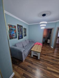 Een zitgedeelte bij Apartament Hotel, Chisinau, Botanica, Aeroport