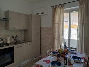 Majoituspaikan MagicaHome keittiö tai keittotila