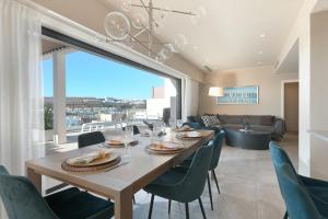 Posedenie v ubytovaní Penthouse with ocean view 4 bedrooms apartment