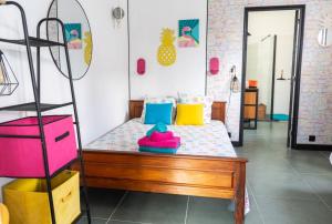 Postel nebo postele na pokoji v ubytování Villa T4 avec piscine, 6 à 8 personnes
