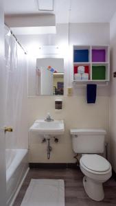 Koupelna v ubytování RAD Hostel + 37 fotografií