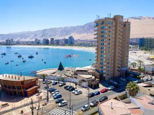 a view of a city with a body of water at Edificio Royal Marine in Iquique