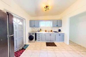 Afbeelding uit fotogalerij van South Hill Cottage in Sandy Ground Village