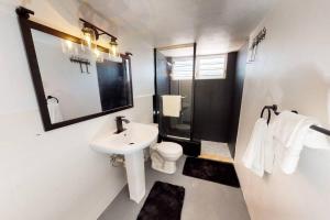 Afbeelding uit fotogalerij van South Hill Cottage in Sandy Ground Village