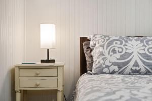 Llit o llits en una habitació de 3 Houses 30 guests Country 14 acre Pecan Orchard