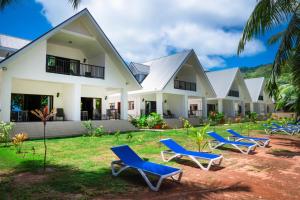 Taman di luar Lazio Beach Residence