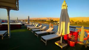 Balkón nebo terasa v ubytování Nile CRUISE NPS Every Friday from ASWAN 3 nights & every Monday from LUXOR 4 nights