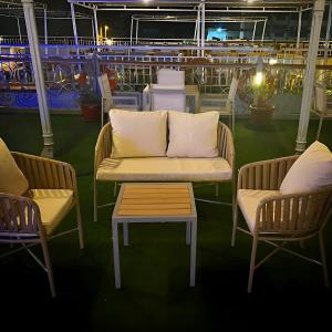 Posezení v ubytování Nile CRUISE NPS Every Friday from ASWAN 3 nights & every Monday from LUXOR 4 nights