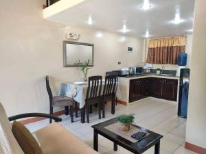 Kuchyň nebo kuchyňský kout v ubytování Pal-Watson Apartments