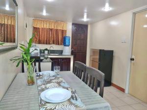 Kuchyň nebo kuchyňský kout v ubytování Pal-Watson Apartments