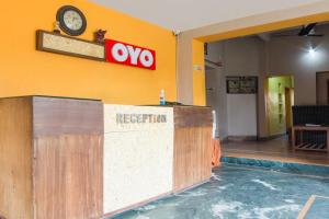 Лобби или стойка регистрации в OYO Hotel Surya Garden Retreat