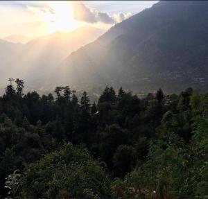 Fotografie z fotogalerie ubytování Woodside Traditional Homestays v destinaci Nagar