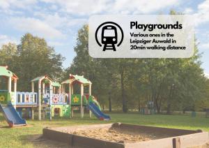 um parque infantil num parque com uma placa que lê parques infantis vyrs uma vez em Design City Apt Lilly - Kaffeebar, Balkon, Zentral em Leipzig