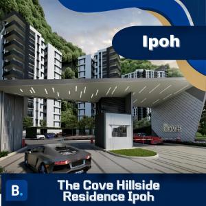 ein Haus mit einem davor geparkt in der Unterkunft The Cove Hillside Residence Ipoh in Ipoh