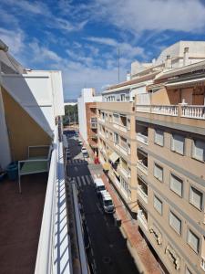 トレビエハにあるCalle Monteagudoの建物のバルコニーからの眺め