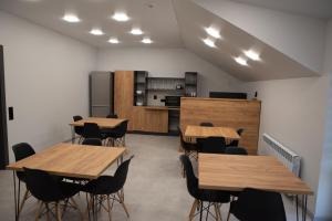 Кухня або міні-кухня у Готельні кімнати Bodro Clinic