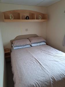 Postel nebo postele na pokoji v ubytování Swifty place