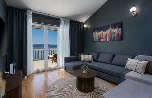Fotografia z galérie ubytovania Villa Ana with private 50m2 pool, 7 bedrooms, 7 bathrooms, 18 persons max v destinácii Stanići