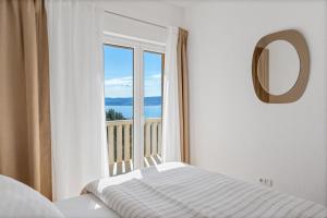 Fotografia z galérie ubytovania Villa Ana with private 50m2 pool, 7 bedrooms, 7 bathrooms, 18 persons max v destinácii Stanići