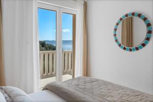 Fotografia z galérie ubytovania Villa Ana with private 50m2 pool, 7 bedrooms, 7 bathrooms, 18 persons max v destinácii Stanići
