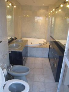 A bathroom at Star Hostel