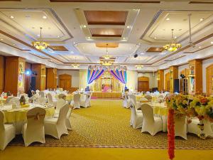 Fotografie z fotogalerie ubytování Knight Castle Hotel - Formerly known as Carlton Palace Hotel v Dubaji