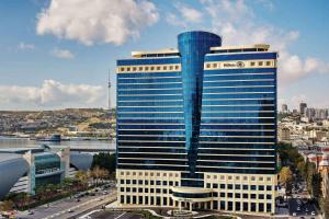 Nespecifikovaný výhled na destinaci Baku nebo výhled na město při pohledu z hotelu