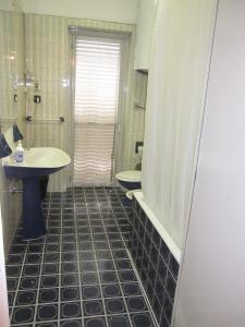 A bathroom at Star Hostel