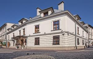 Budynek, w którym mieści się hotel