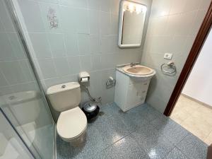 Koupelna v ubytování Apartamentos Neptuno Oropesa 3000