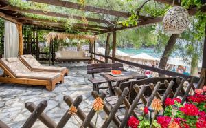 Φωτογραφία από το άλμπουμ του Aliki Houses Beach Residence σε Αλυκή