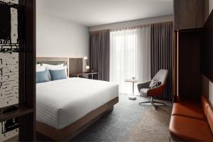 Postel nebo postele na pokoji v ubytování Courtyard by Marriott Yerevan