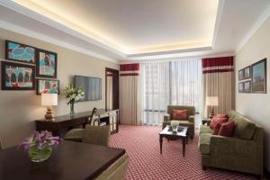 Khu vực ghế ngồi tại Al Najada Doha Hotel by Tivoli