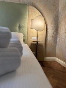 A bed or beds in a room at 312 Piazza San Marco