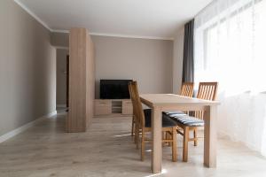 TV at/o entertainment center sa Jaśmin - Tęczowe Wzgórze