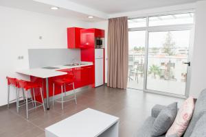 Kuchyň nebo kuchyňský kout v ubytování Apartamentos El Palmar