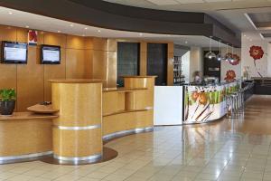 The lobby or reception area at Ibis Monterrey Valle