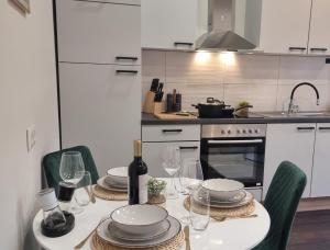 Kuchyň nebo kuchyňský kout v ubytování Altstadt-oase